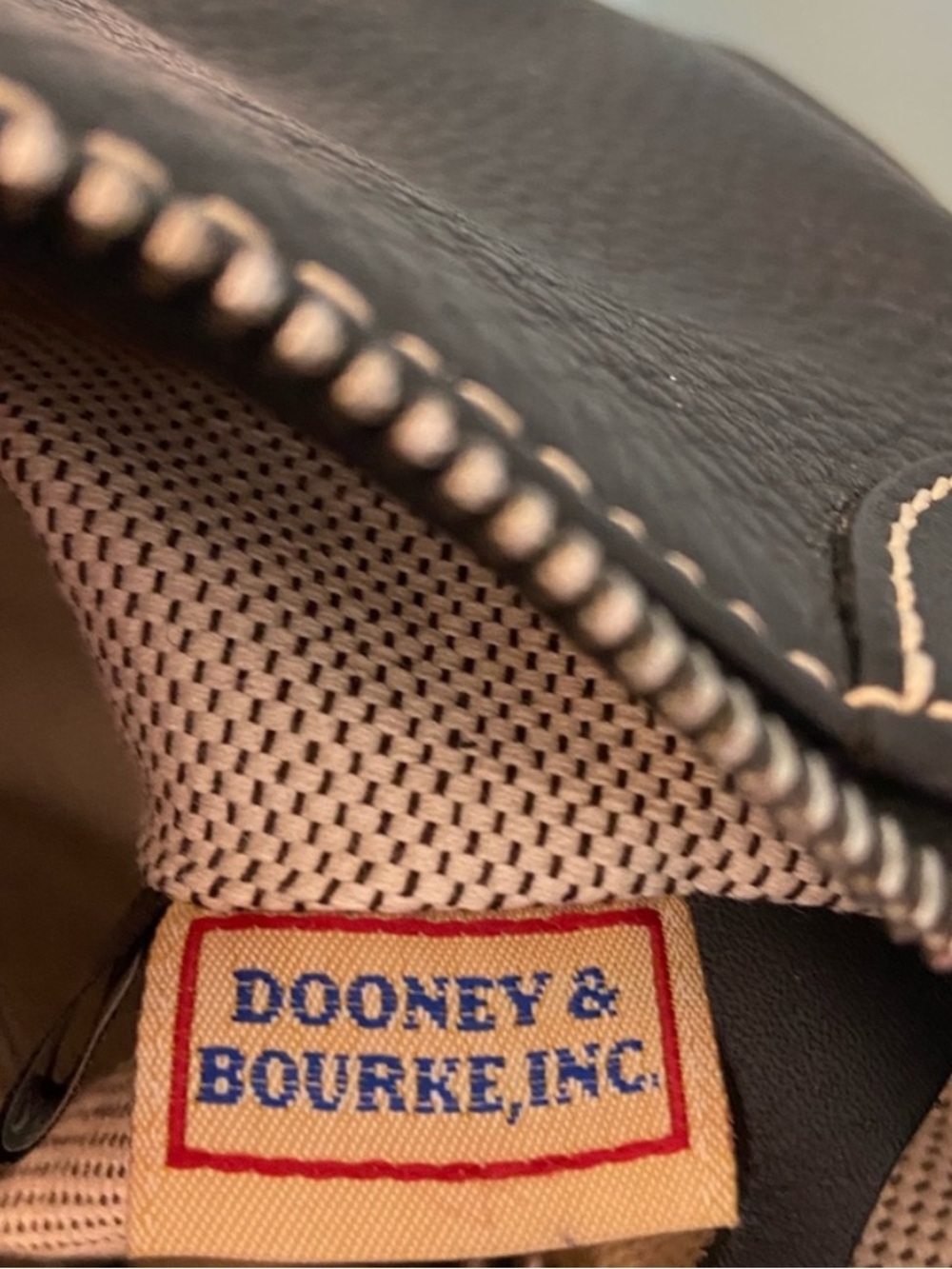 Dooney & Bourke Medium Pebble Grain Leather Bag - Picture 9 of 10